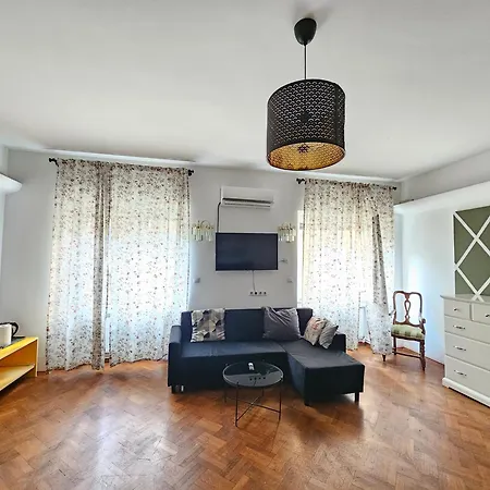 Апартаменты Nicolae Tonitza Street 4bedroom