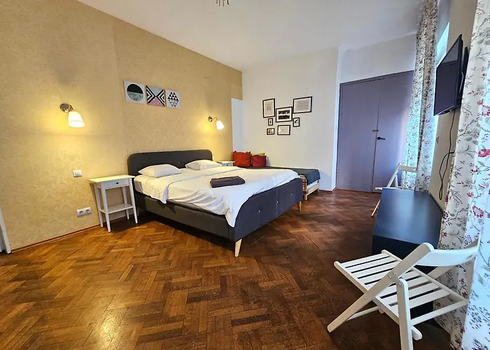 Nicolae Tonitza Street 4bedroom شقة *